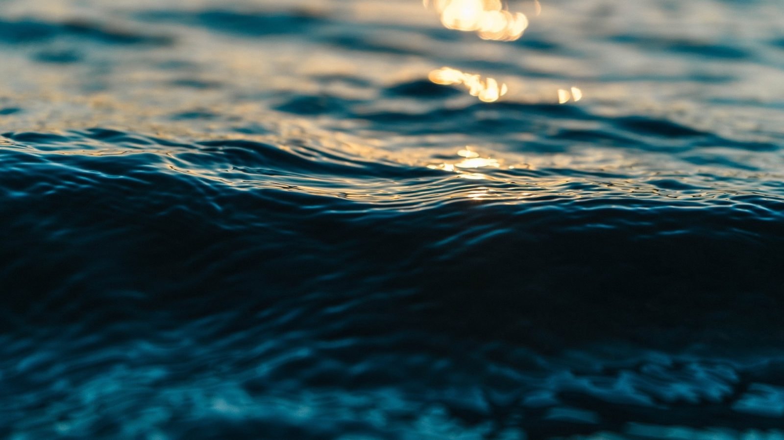 Pod dnem Oceanu Spokojnego znajduje się gigantyczny zbiornik wody. To wina erupcji wulkanu w czasach dinozaurów