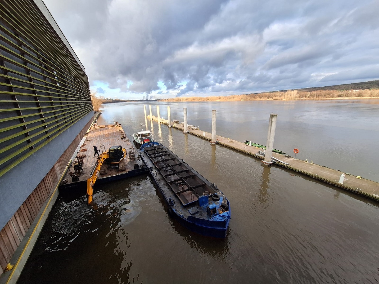 Miecz starszy od Polski na dnie Wisły! Pochodzi sprzed chrztu Mieszka I