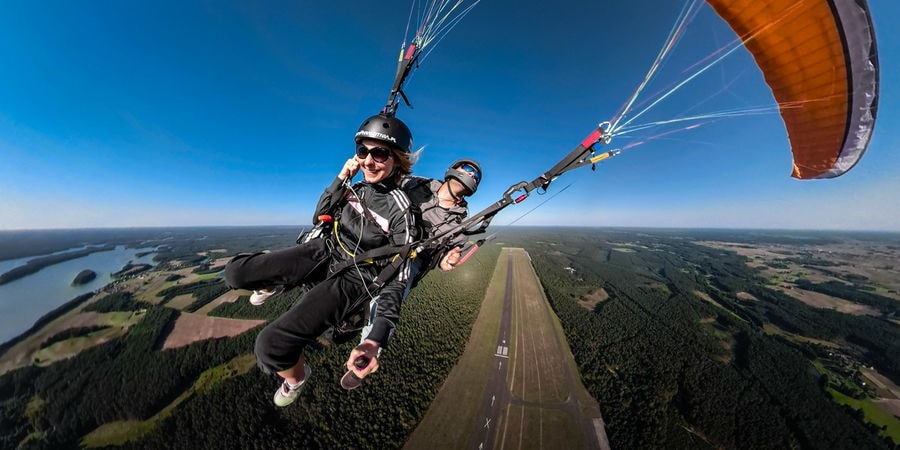 Lot paralotnią zamiast krawata – czyli prezenty w formie przeżyć