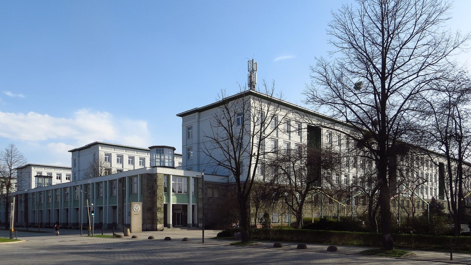 Jeden z wydziałów Politechniki Śląskiej / źródło: Pufacz, Wikimedia Commons, CC BY-SA 4.0
