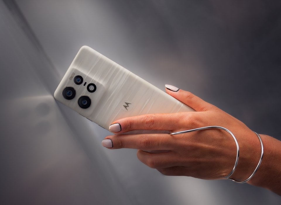 Premierowa Motorola edge 50 pro dołącza do oferty sieci Plus