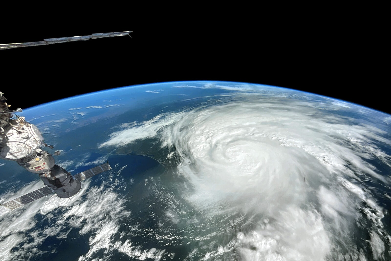 Huragan Idalia / źródło: NASA Earth Observatory, domena publiczna
