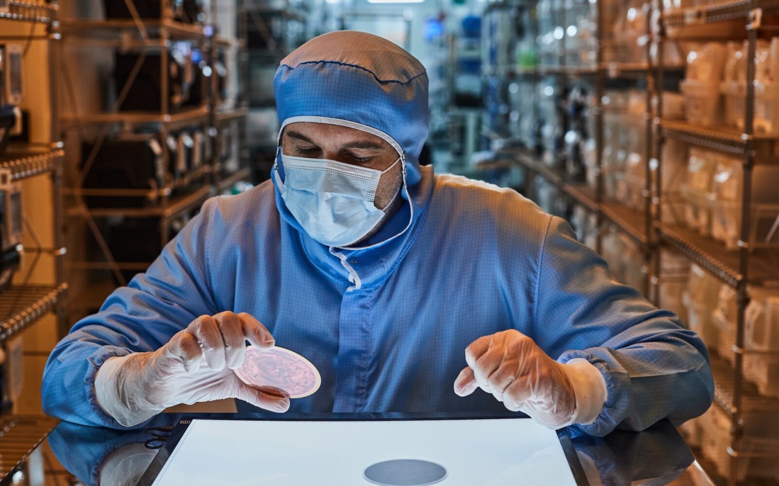 To będzie księżycowa kapsuła czasu. Esencja ludzkości na 24 szafirowych dyskach