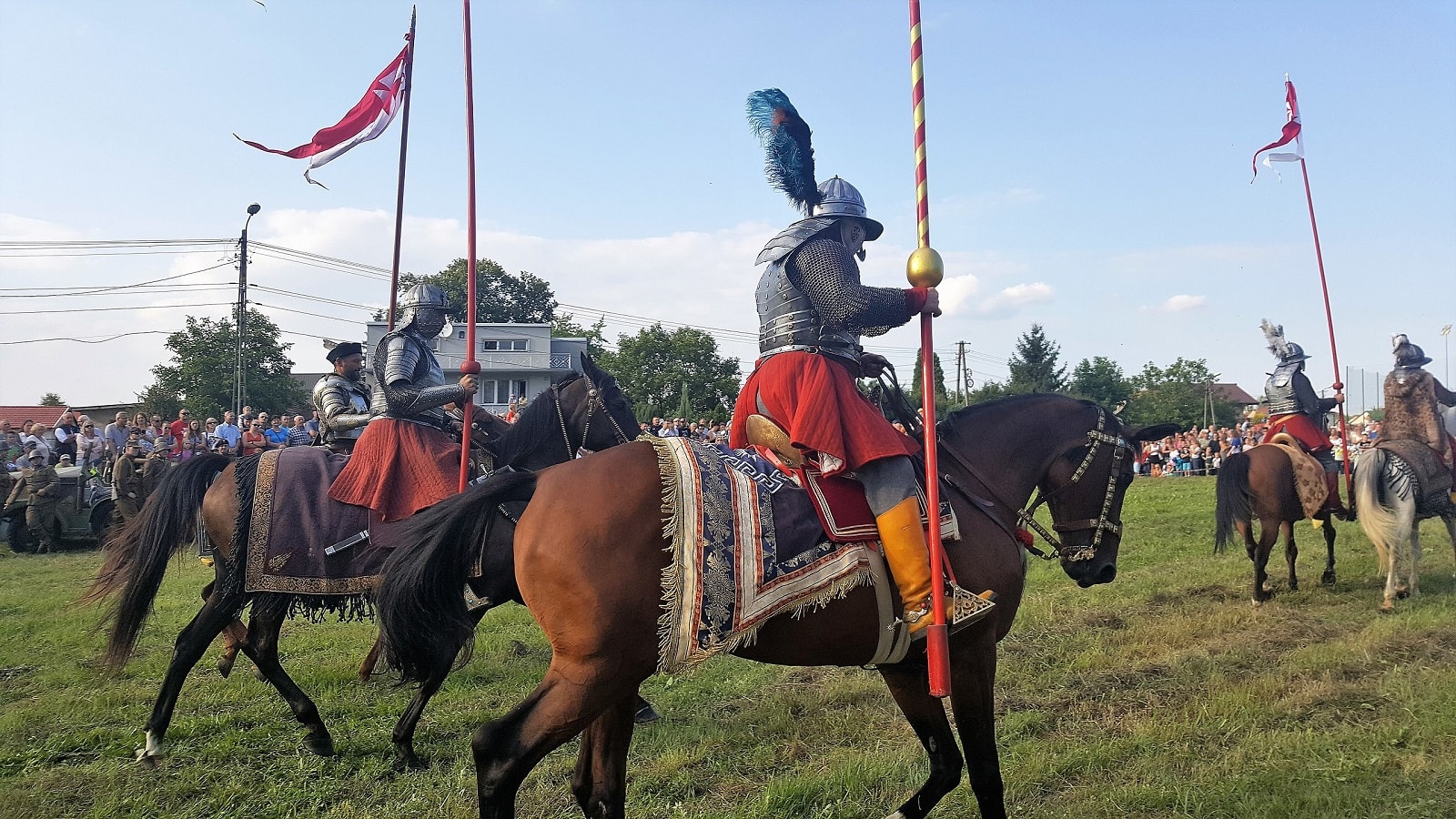 Husarska zbroja znaleziona! Niezwykły zabytek przypomina o legendarnej formacji