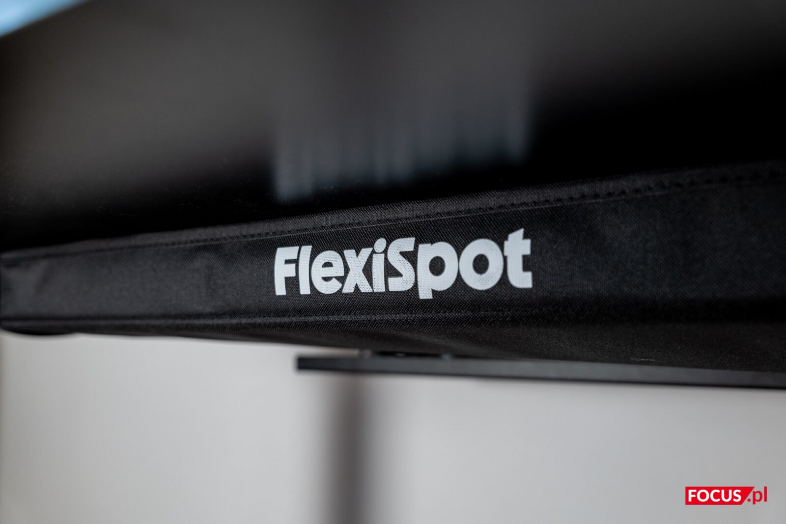 FlexiSpot szaleje z promocjami na Black Friday. Rabaty nawet do 1800 złotych