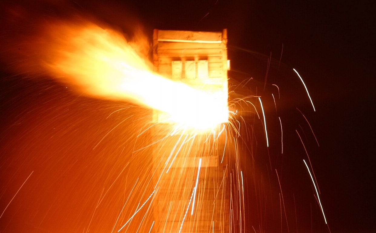 Termit spala się gwałtownie, a reakcję trudno kontrolować /Fot. Wikimedia Commons
