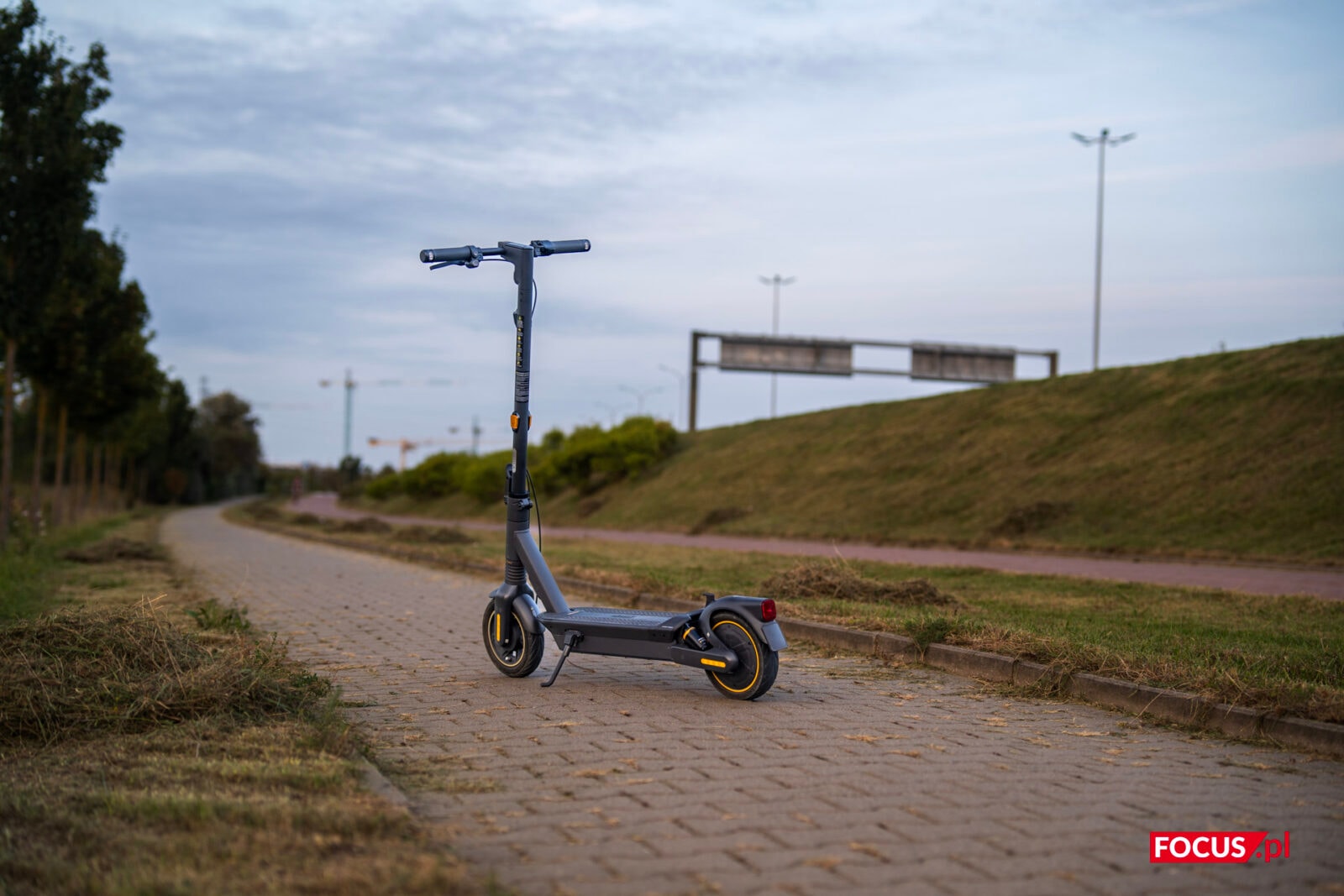 Segway-Ninebot KickScooter MAX G2D to mój główny środek transportu. Czy to ma sens?