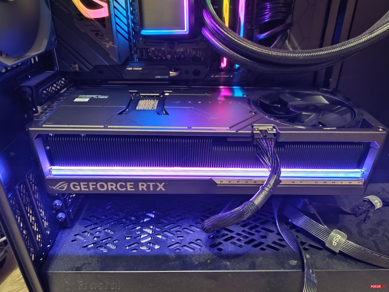 Test Asus GeForce RTX 5080 ROG Astral OC