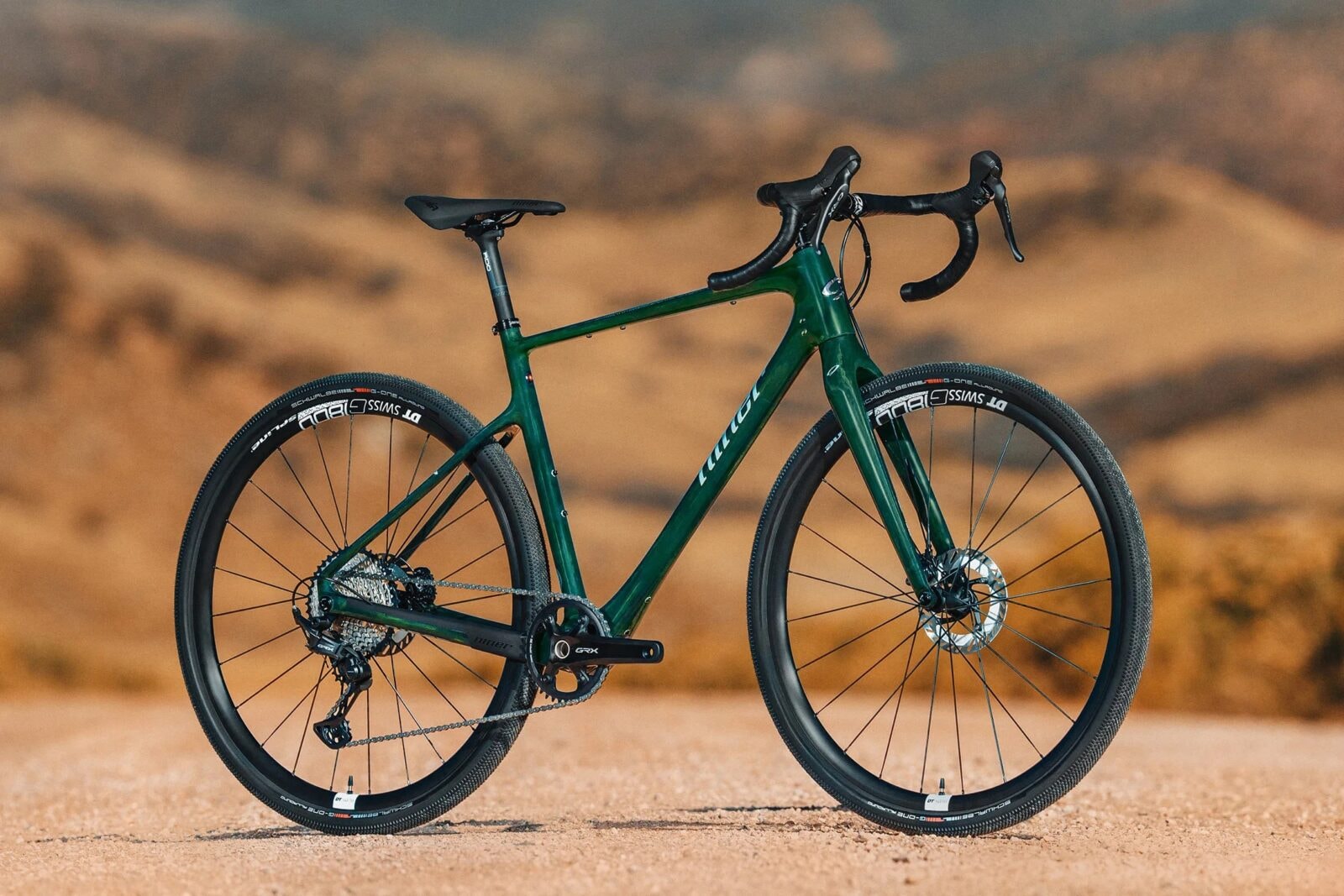 Zapomnij o skakaniu i pokochaj szlaki. Zadebiutował idealny rower do górskich przejażdżek