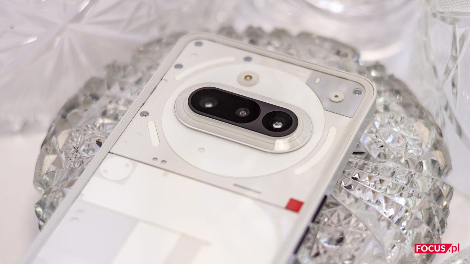 Nothing Phone (3) pod mikroskopem — pierwsze spojrzenie na nowego flagowca