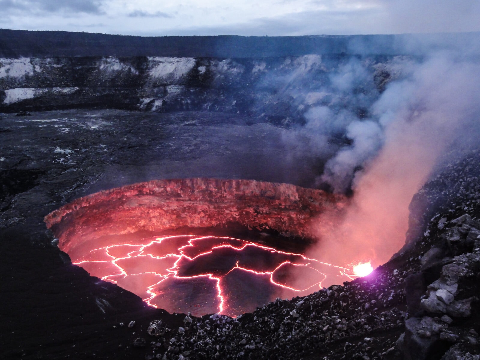 Wulkan Kilauea i niezwykła erupcja. Takiej sytuacji nie było od 40 lat