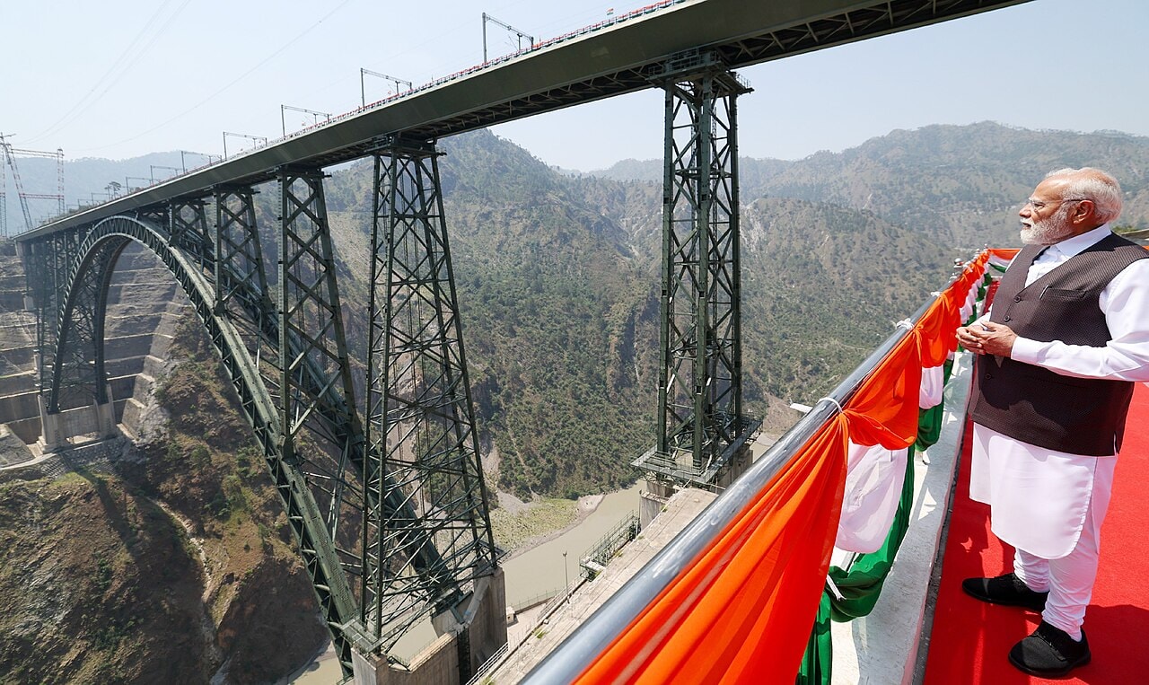 Chenab Bridge podczas otwarcia /Fot. Wikimedia Commons
