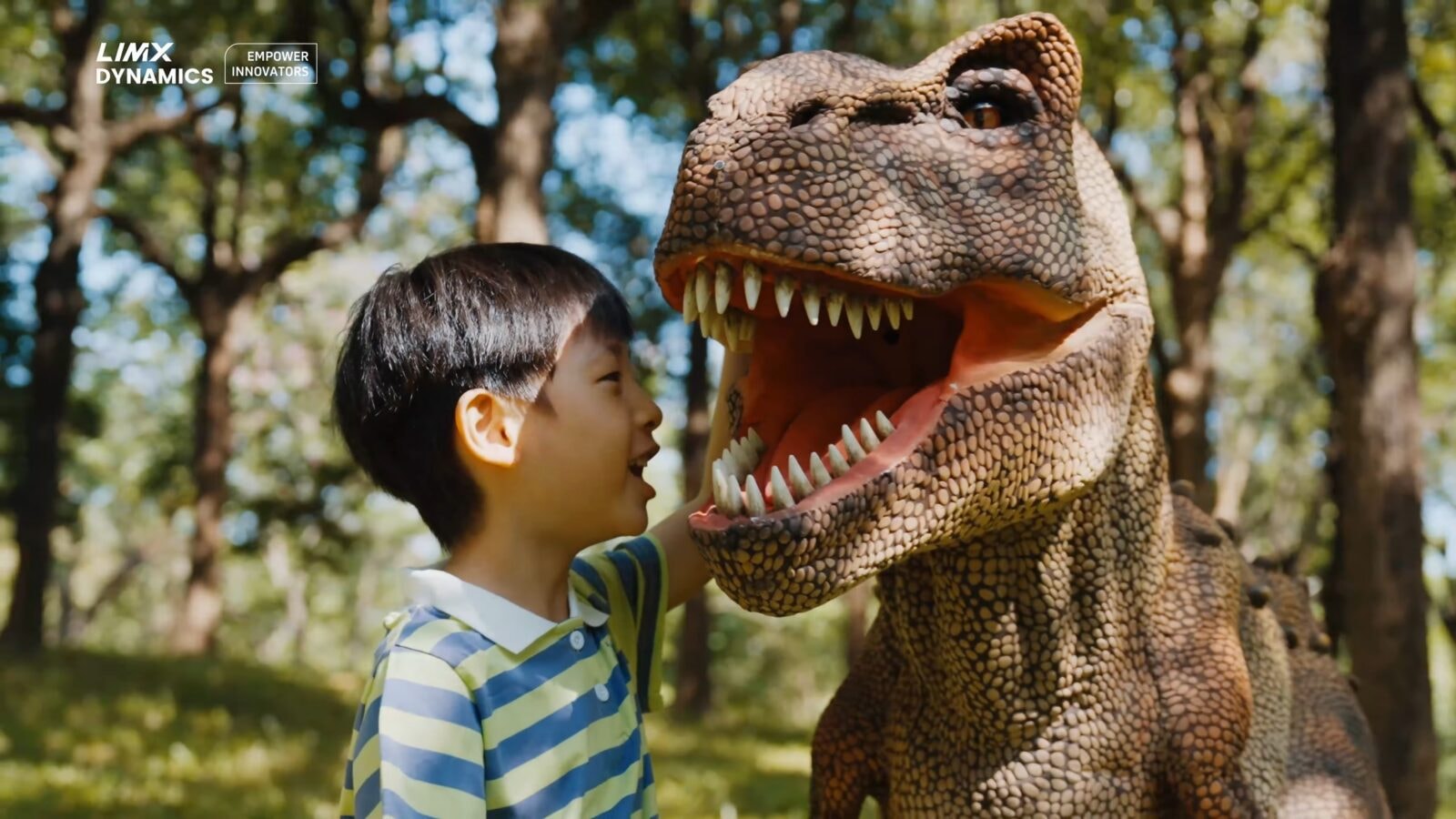 Żywy dinozaur w muzeum to już rzeczywistość. Robotyczny T-rex od LimX Dynamics zachwyca zwiedzających