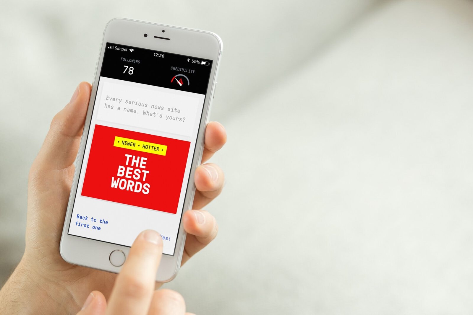 Jak rozpętałem teorię spiskową i pozbawiłem ważną osobę pracy? Aplikacja do tworzenia “fake news”