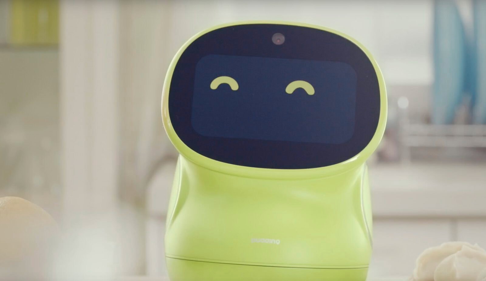 Dzieci pod opieką robotów. Już 2 mln zapracowanych chińskich rodziców oddało malucha tej  zabawce