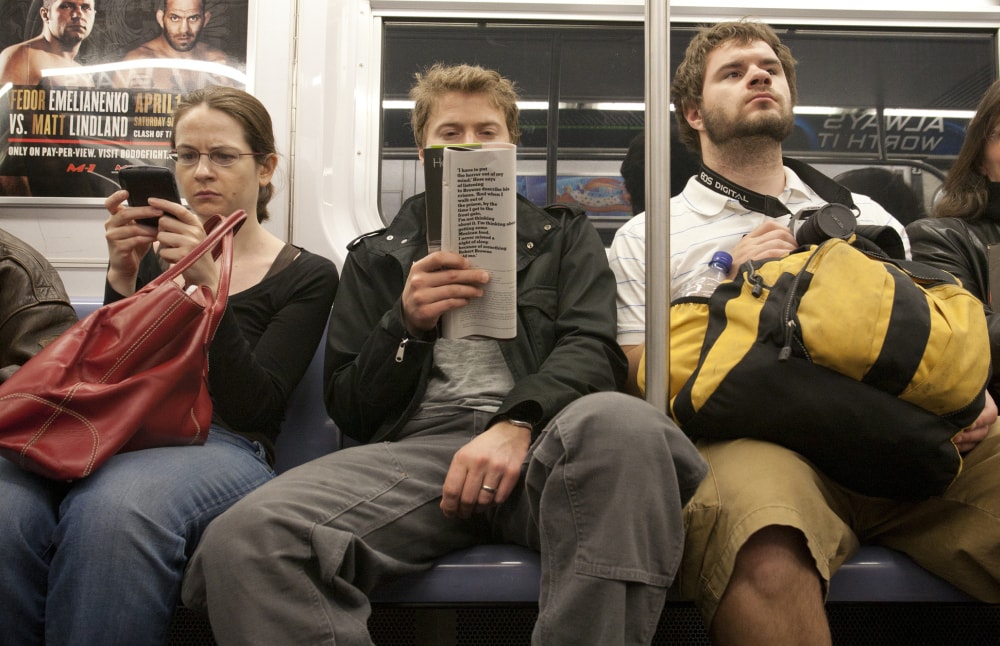 Nigdy nie komentuj kobiecego ciała. 30 sposobów, jak nie być męskim szowinistą