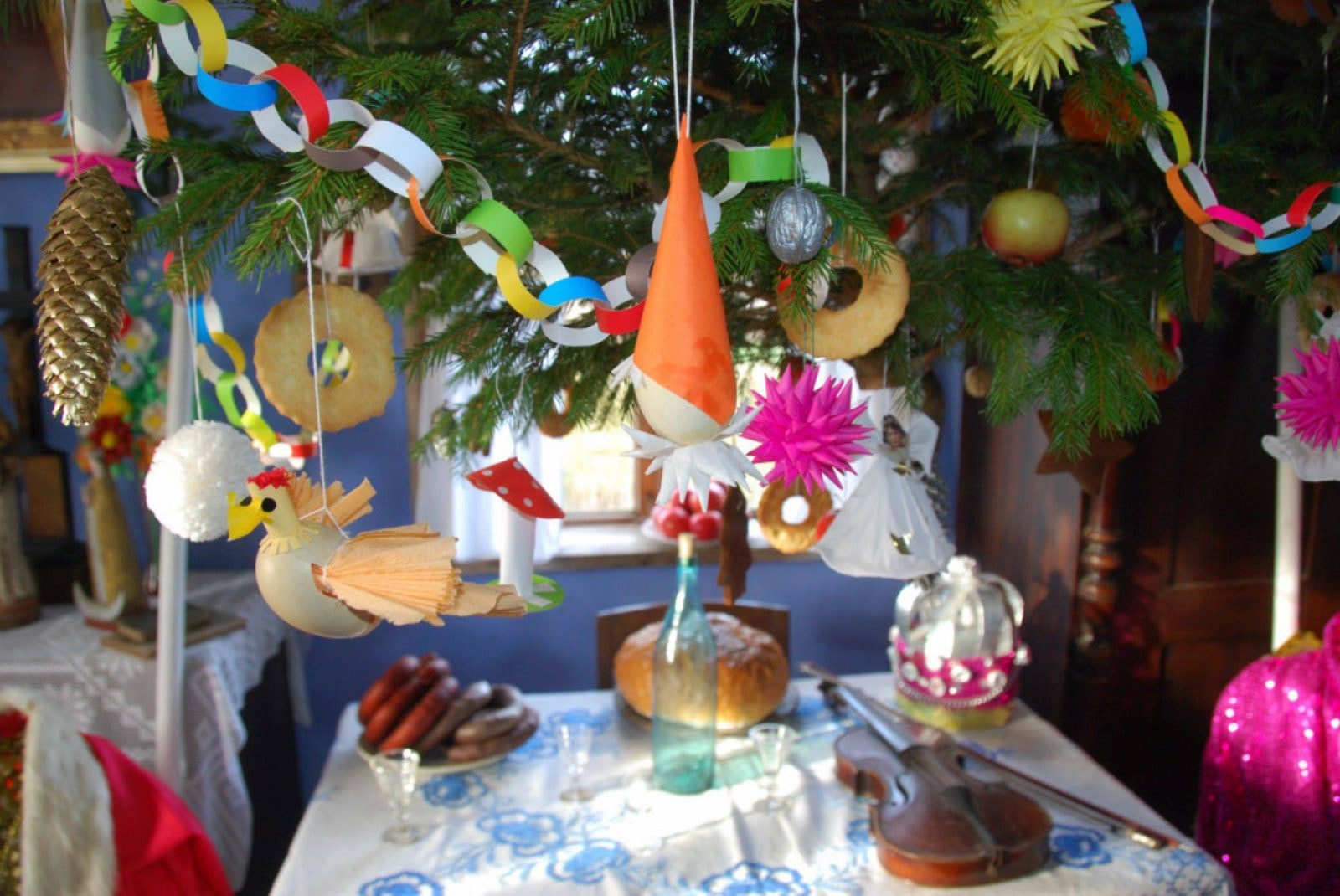 Puste miejsce przy stole wcale nie dla zbłąkanego wędrowca. Tradycje bożonarodzeniowe na Mazowszu