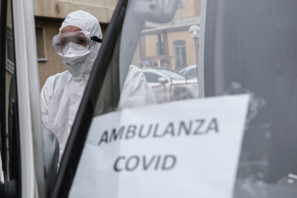 Śmiertelność COVID-19: dlaczego we Włoszech jest kilkanaście razy większa niż w Niemczech?