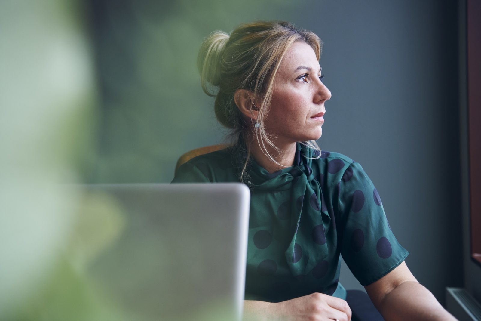 Przeżywanie trudnych emocji nie jest złe [FELIETON]