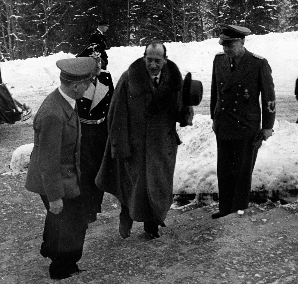 Sojusz z Hitlerem czy Warszawa jak Gotham? Wywiad z Ziemowitem Szczerkiem