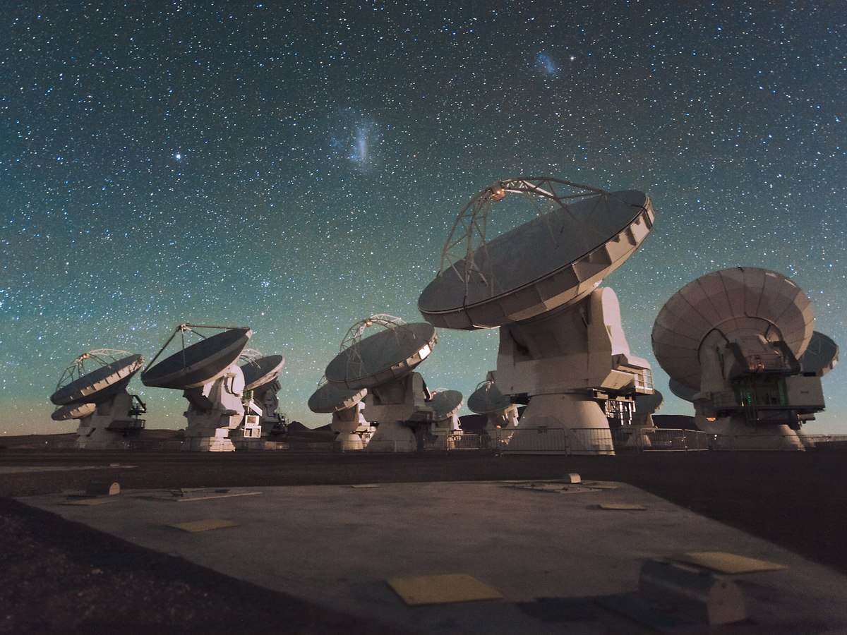Radioteleskop ALMA. Źródło: ESO/C. Malin