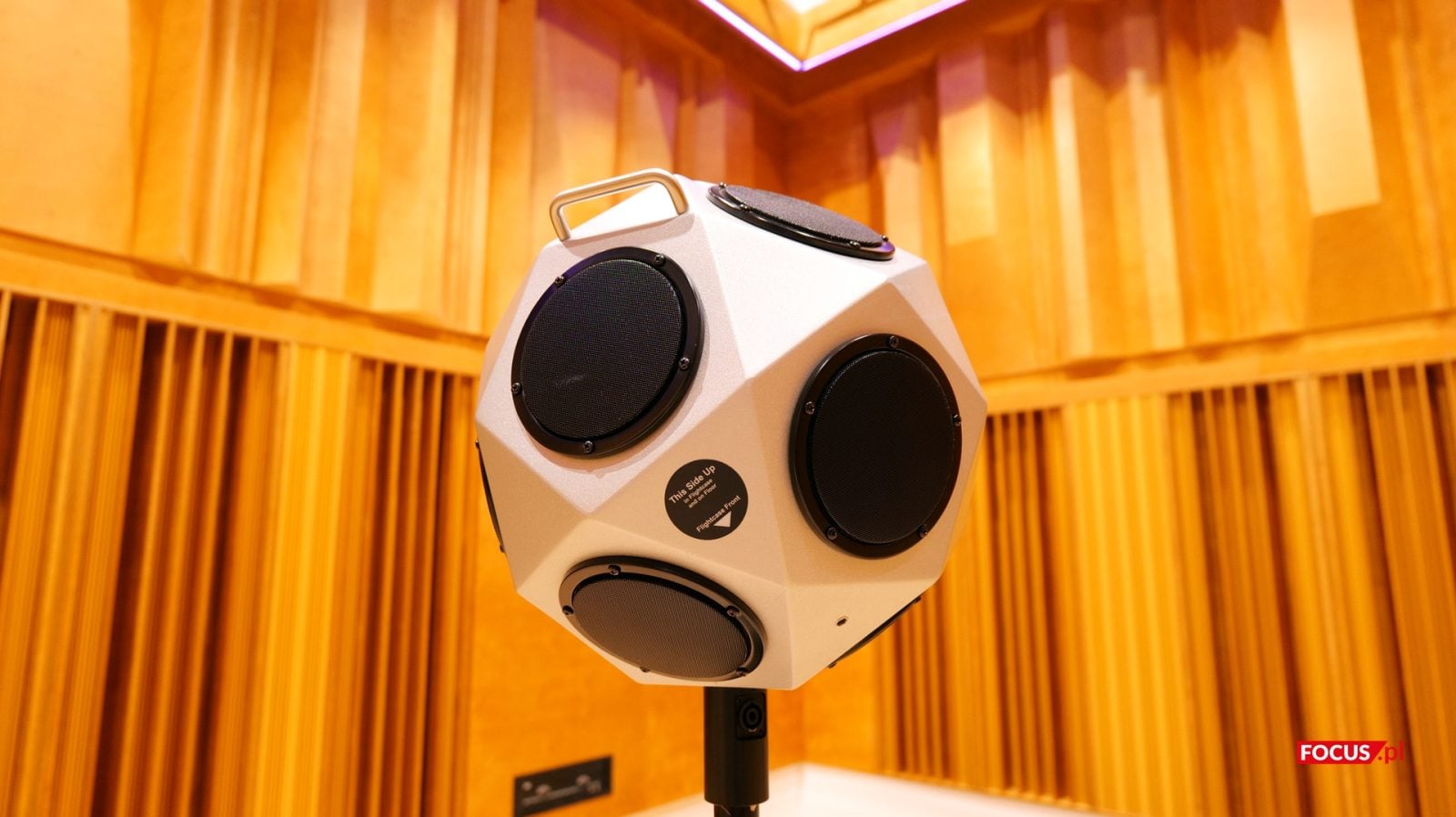 Wszechkierunkowe źródło dźwięku