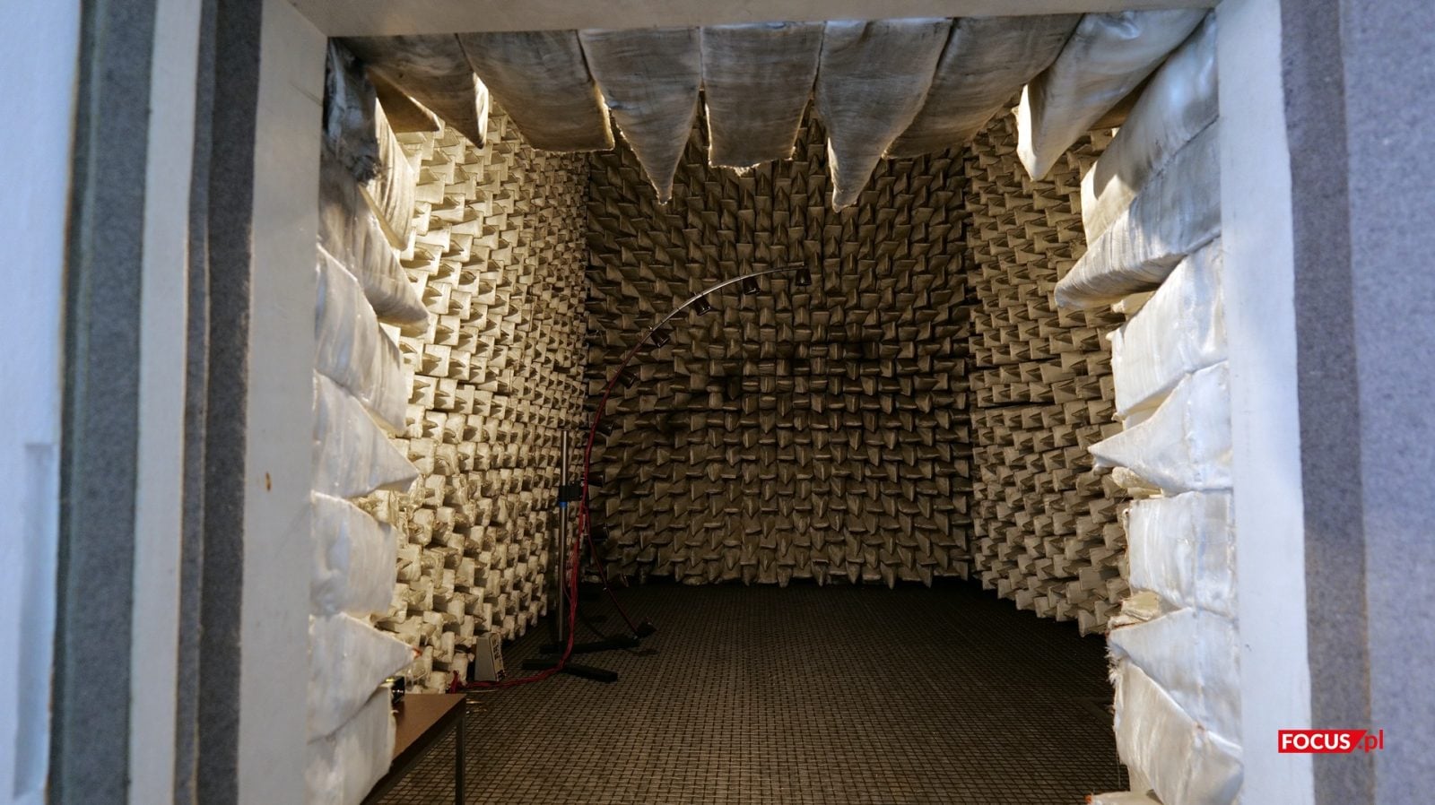 Komora bezechowa przy Politechnice Warszawskiej