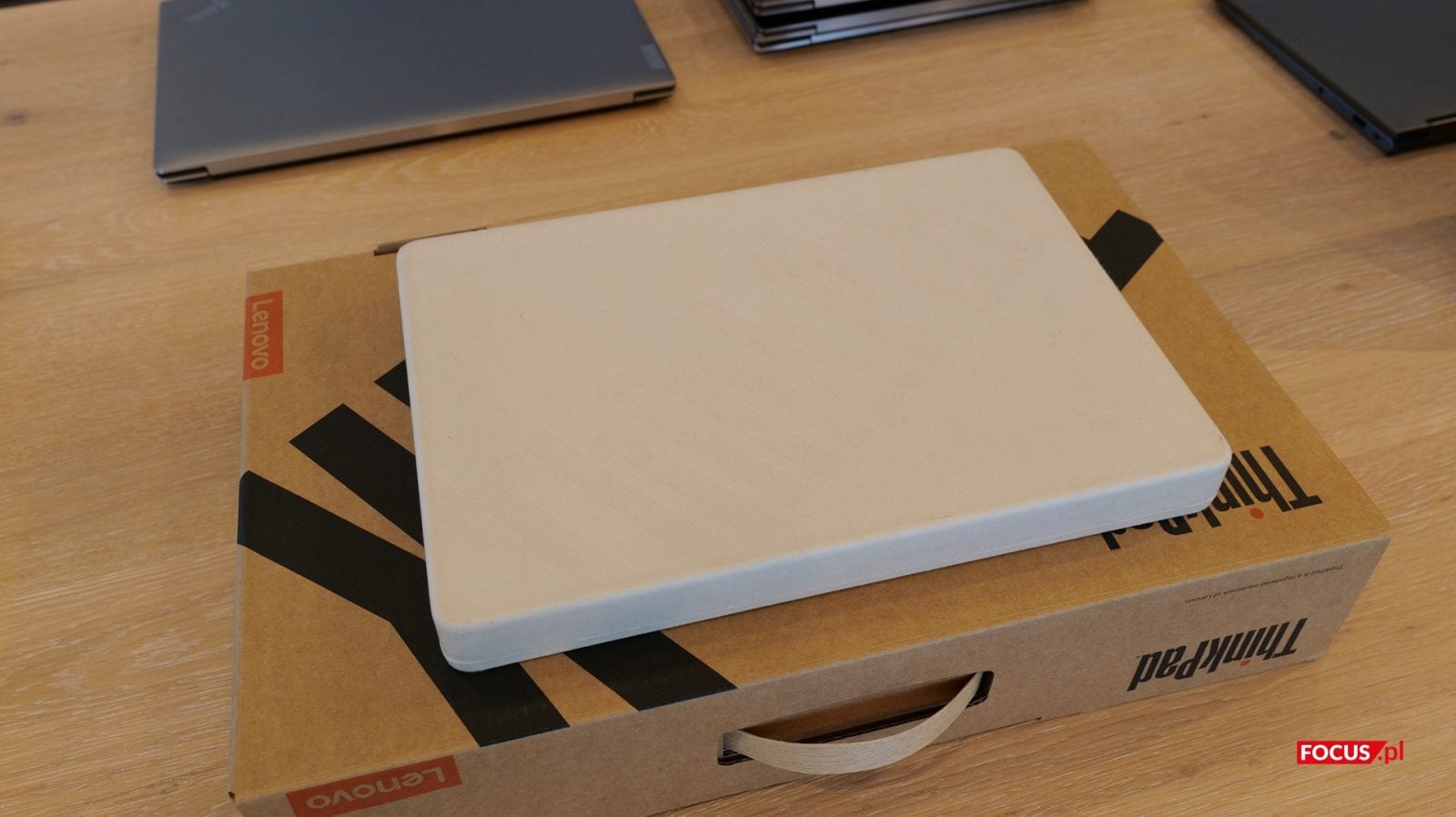 Pudełko wykonane z bambusa i trzciny cukrowej