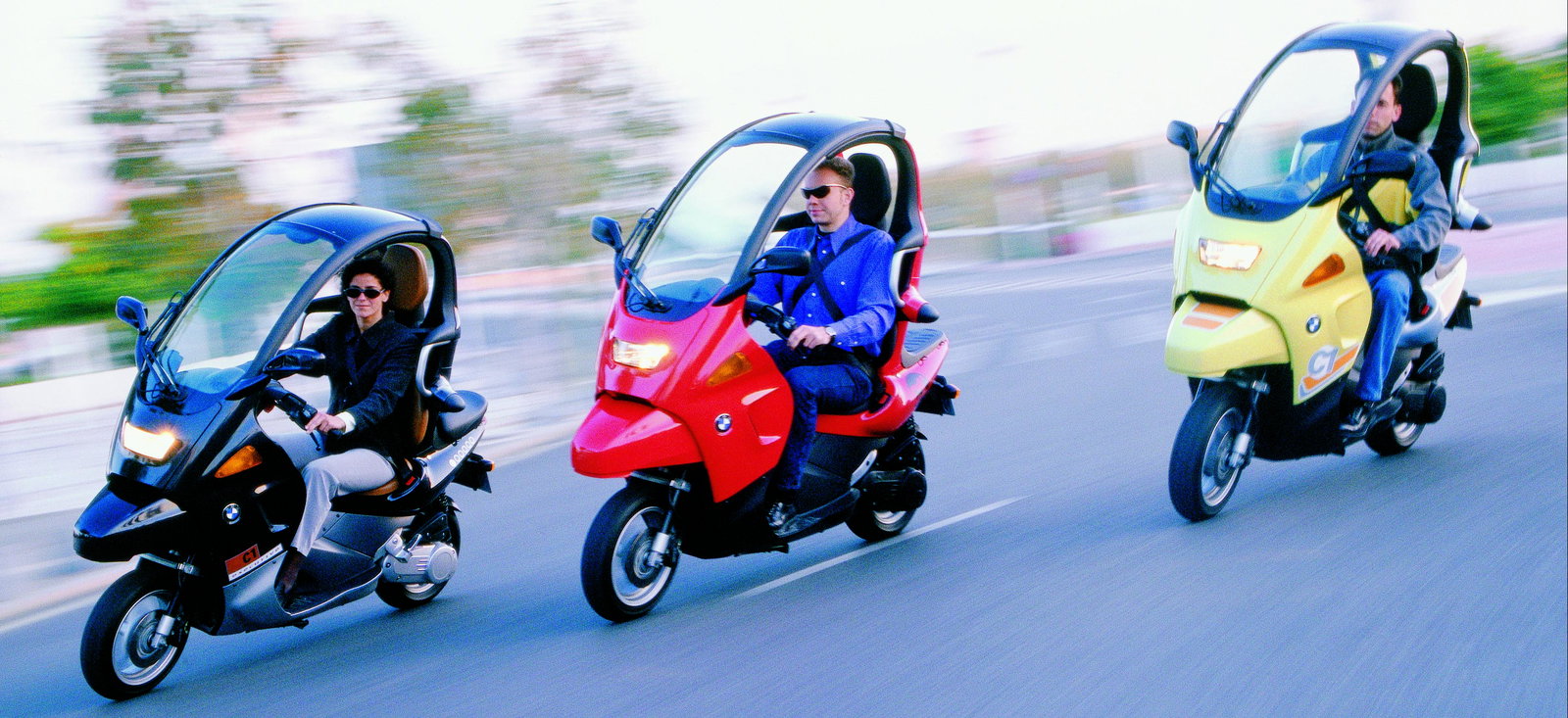 BMW C1 — wcześniejszy model, zdjęcie porównawcze