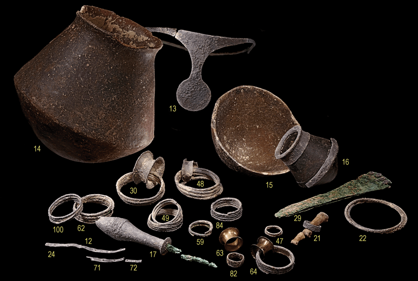 artefakty-znalezione-w-grobie-fot-by-j-a-soldevilla-courtesy-of-the-arqueoecologia-social-mediterrania-research-group-universitat-autonoma-de-barcelona