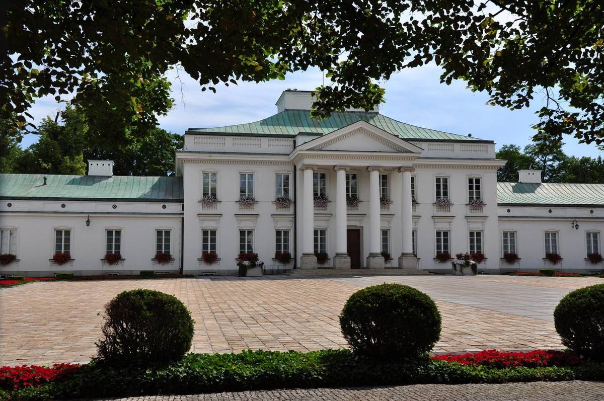 Spacer czytelników „Focusa Historia” do Pałacu Prezydenckiego