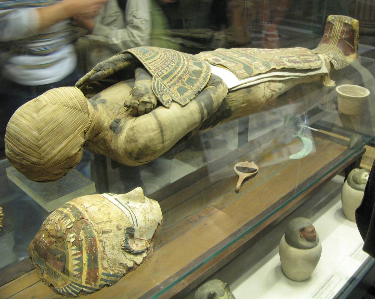Przychodzi mumia do lekarza. Na co umierali starożytni?