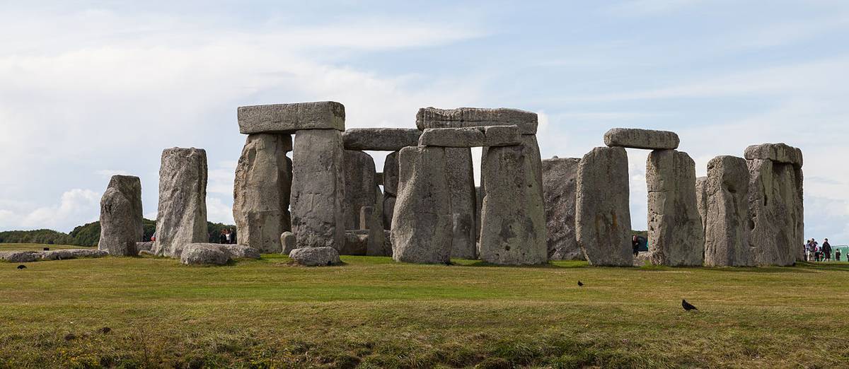 W pobliżu Stonehenge znaleziono tajemnicze dziury. Skąd się wzięły?