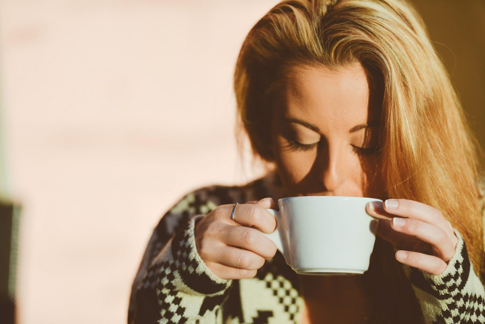 Czy kawa podczas ciąży jest bezpieczna? Ważna wskazówka australijskich naukowców