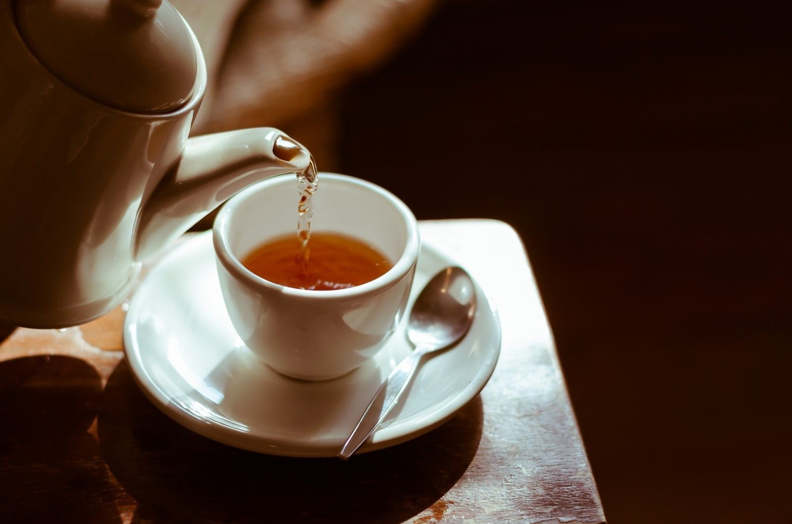 Wiele mówi się o prozdrowotnych właściwościach zielonej herbaty, ale równie dobrze działa także herbata czarna /Fot. Pixabay
