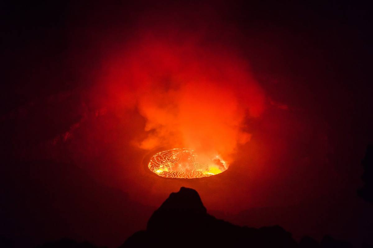 Wulkan Nyiragongo nocą / źrodło: Wikimedia Commons CCA-BY-SA-4.0
