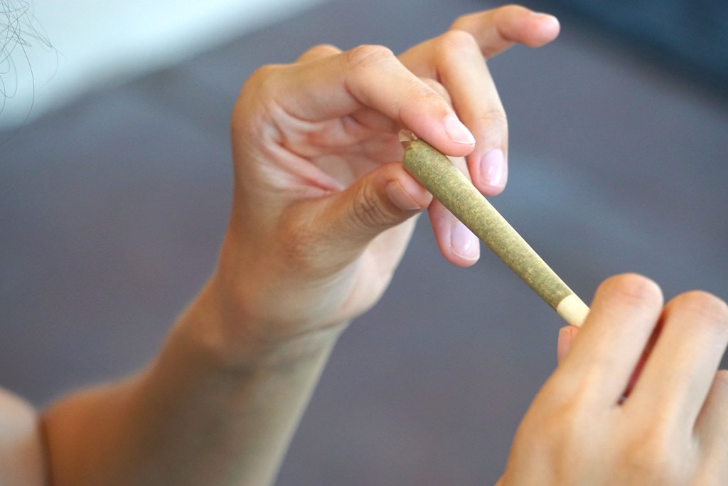 Leniwy palacz to mit? Naukowcy zajęli stanowisko w sprawie marihuany
