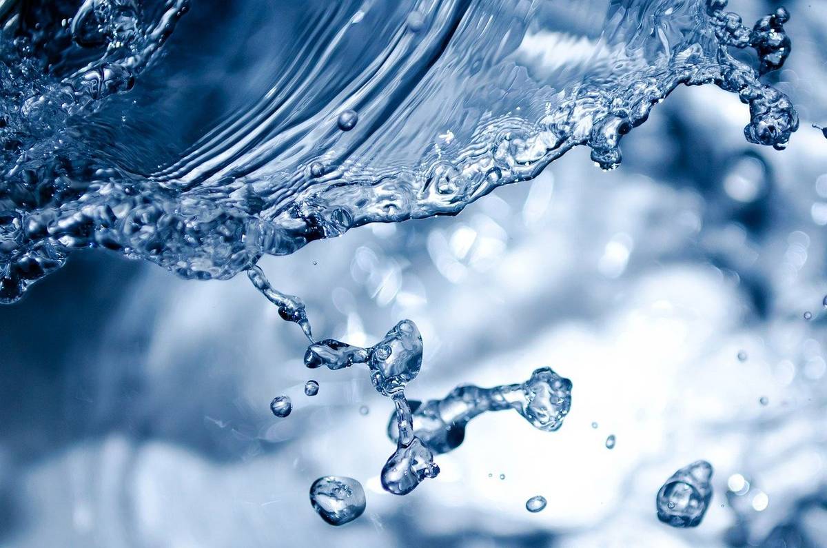 Woda często może zachowywać się w nietypowy sposób /Fot. Pixabay
