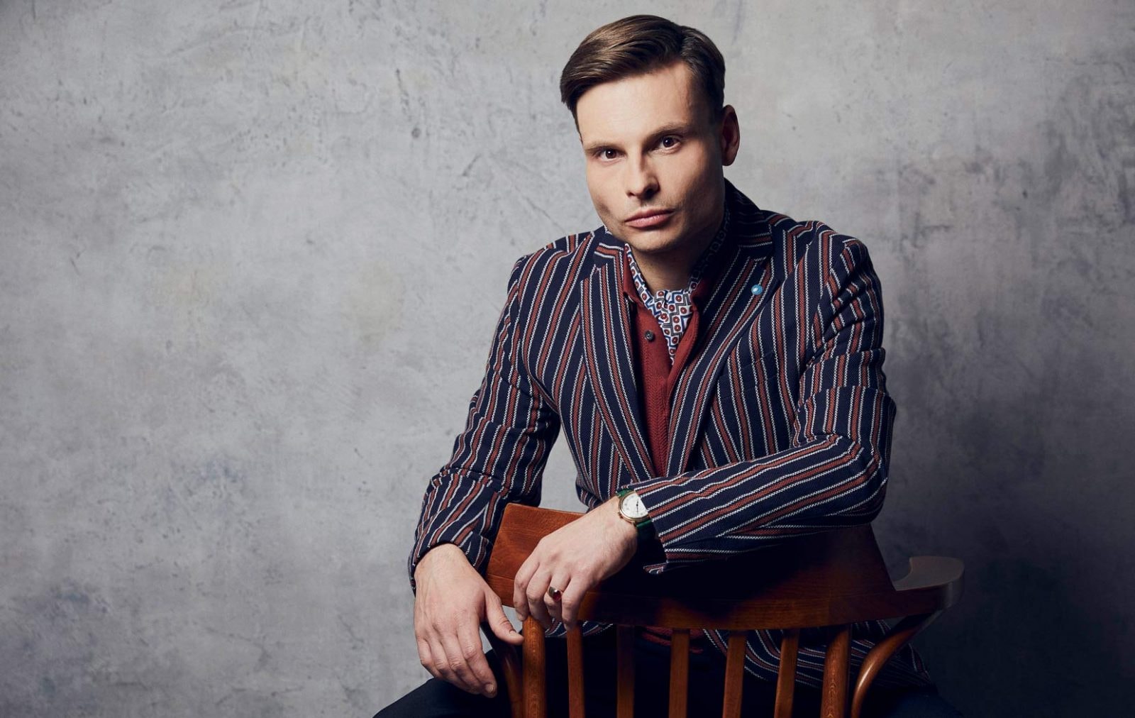 “Mengele” to przerażająca historia opętanego szaleństwem pseudonaukowca. Max Czornyj „wchodzi w głowę potwora” opowiadając historię Anioła Śmierci z Aushwitz