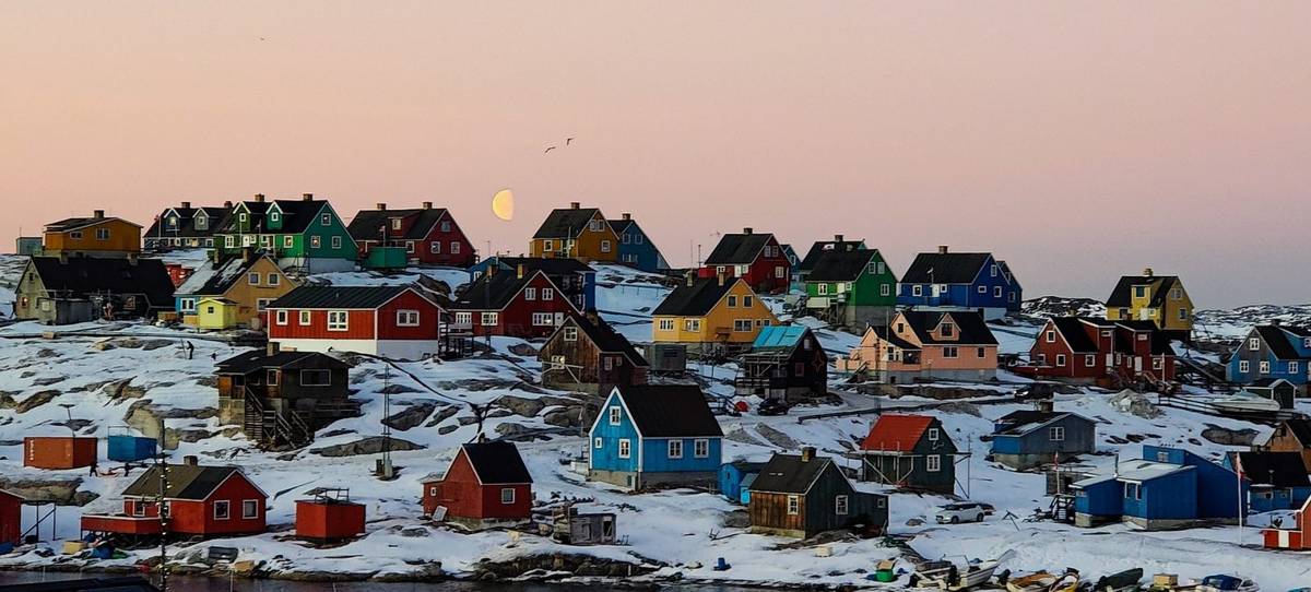 Grenlandia przeszła na czas letni… po raz ostatni. Kiedy zrobi to Polska?