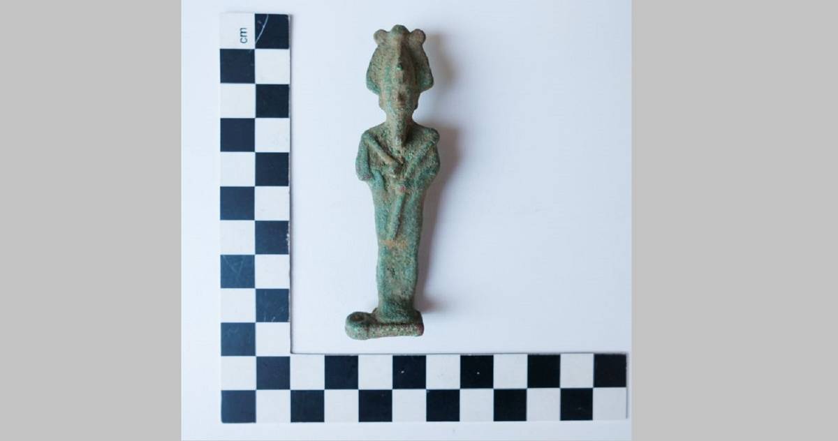 Starożytne egipskie figurki odnalezione na lubelskiej wsi. Skąd wzięły się w Polsce?
