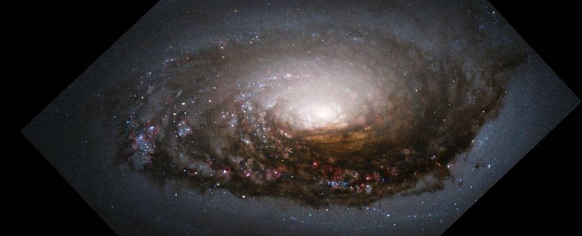 Galaktyka Czarne Oko zdradza swoje tajemnice. Doszło tutaj do kosmicznego kanibalizmu