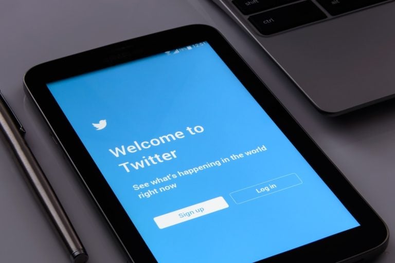 Twitter najwyraźniej nie chce przeciwdziałać rozprzestrzenianiu dezinformacji. Musk idzie na wojnę z UE?