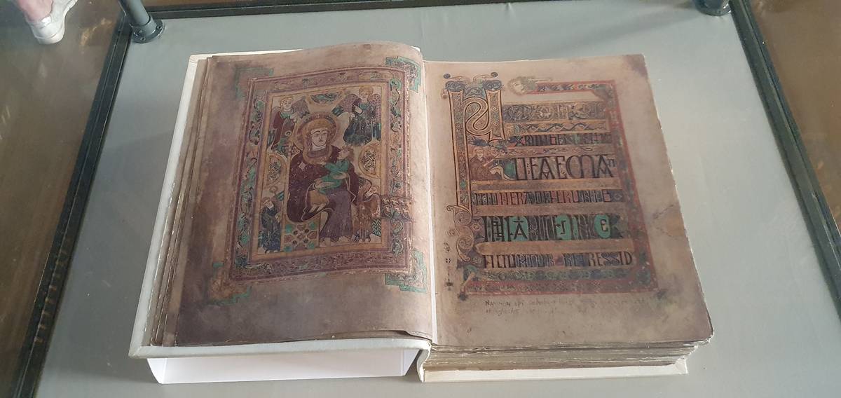 Tajemniczy manuskrypt sprzed 1200 lat. Nie wiadomo, kto go stworzył