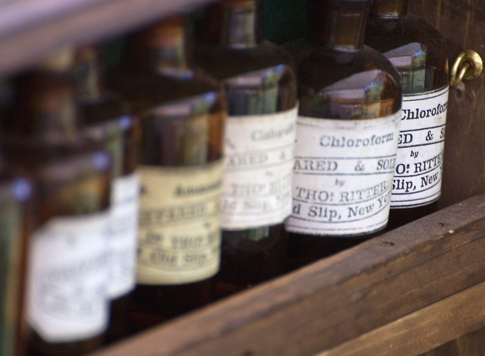 To kryminały wmówiły nam ten słynny mit. Czyżby chloroform nie usypiał ofiar w 5 sekund?