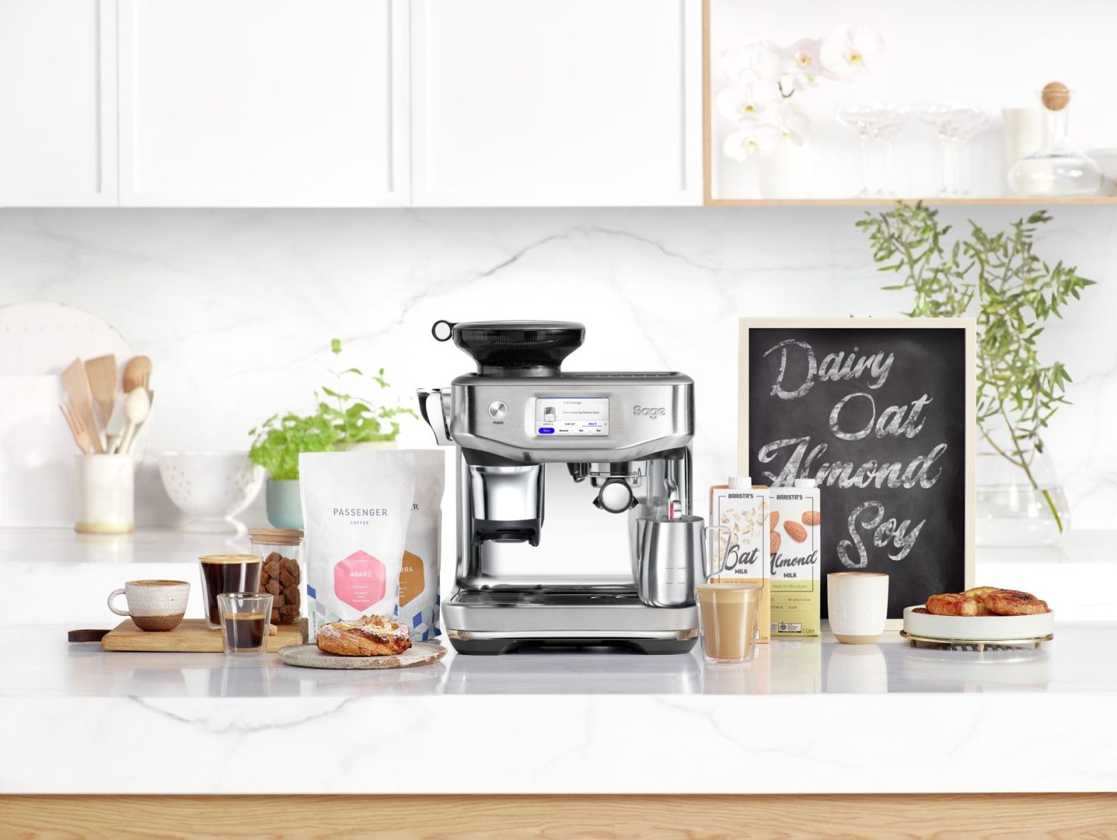 The Barista Touch Impress – Sage Appliances przedstawia pierwszy ekspres do kawy spieniający mleko roślinne