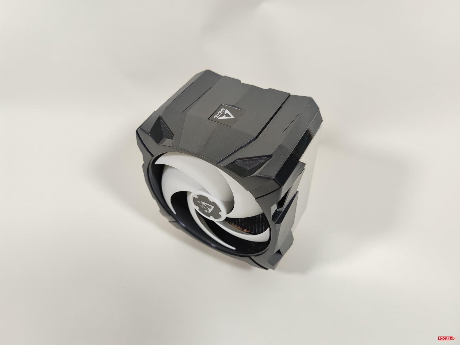 Test chłodzenia Arctic Freezer i35