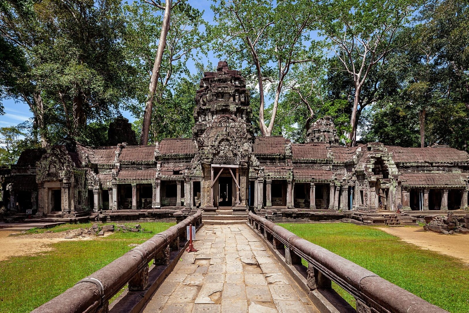 Świątynia Ta Prohm / źródło: Supanut Arunoprayote, Wikimedia Commons, CC-BY-4.0
