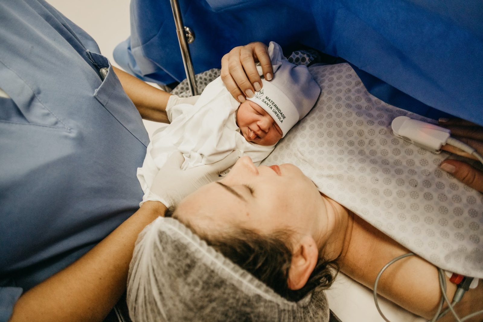 Kobieta i dziecko po porodzie &#8211; zdjęcie poglądowe /Fot. Pexels
