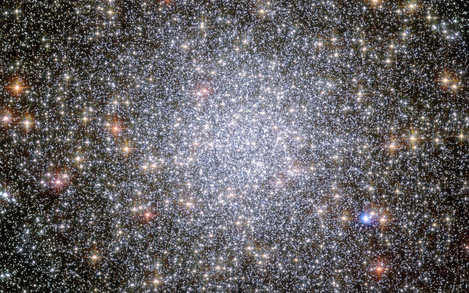 To starożytna gromada gwiazd. Tak wygląda okiem radioteleskopu